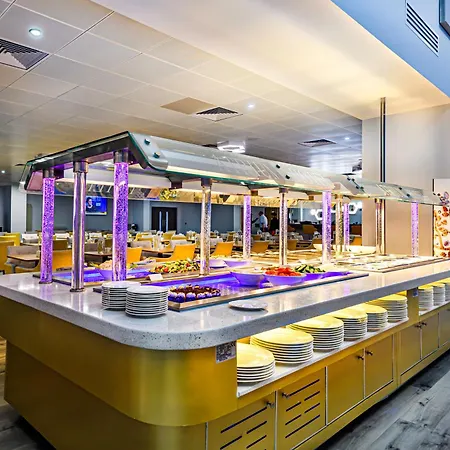 Atrium Hotel Heathrow-2